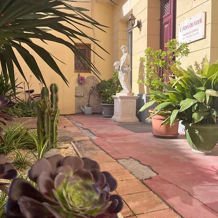 Bed & Breakfast Abri Du Vent, Et 3*